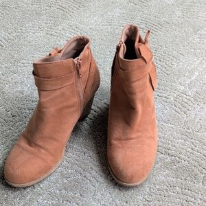 Stylish Tan Ankle Booties
